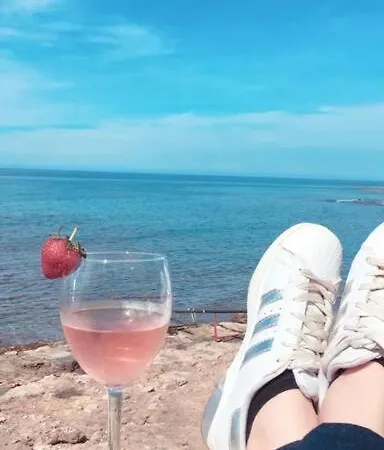 High By The Beach House In Girne * Agios Georgios (Kyrenia)