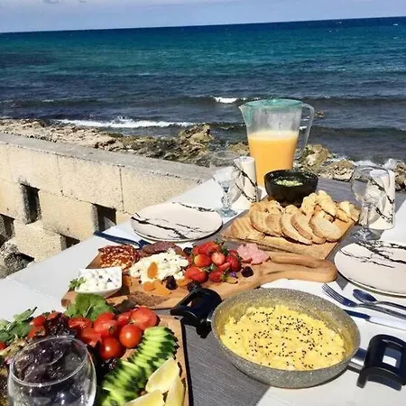 Hébergement de vacances High By The Beach House In Girne Agios Georgios (Kyrenia)