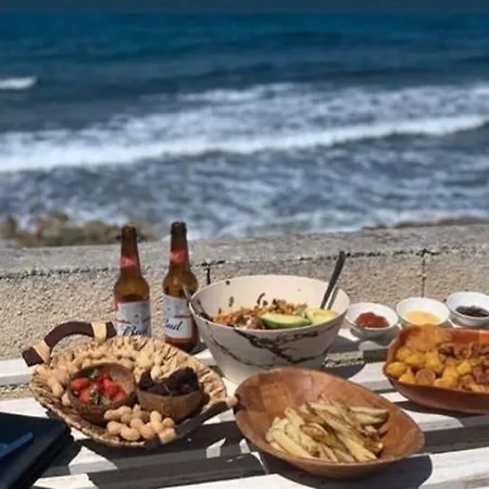 High By The Beach House In Girne Дом отдыха Agios Georgios (Kyrenia)